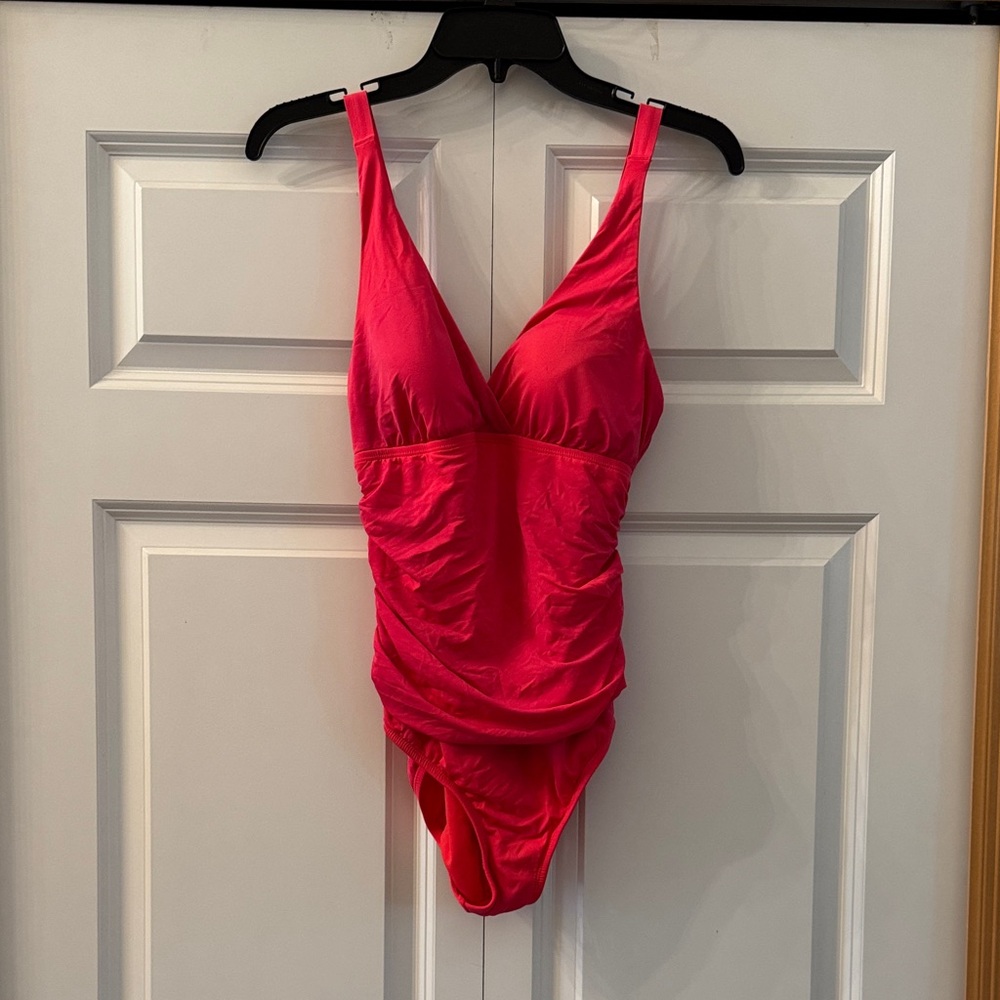 Elegant Pink Women's Swimsuit